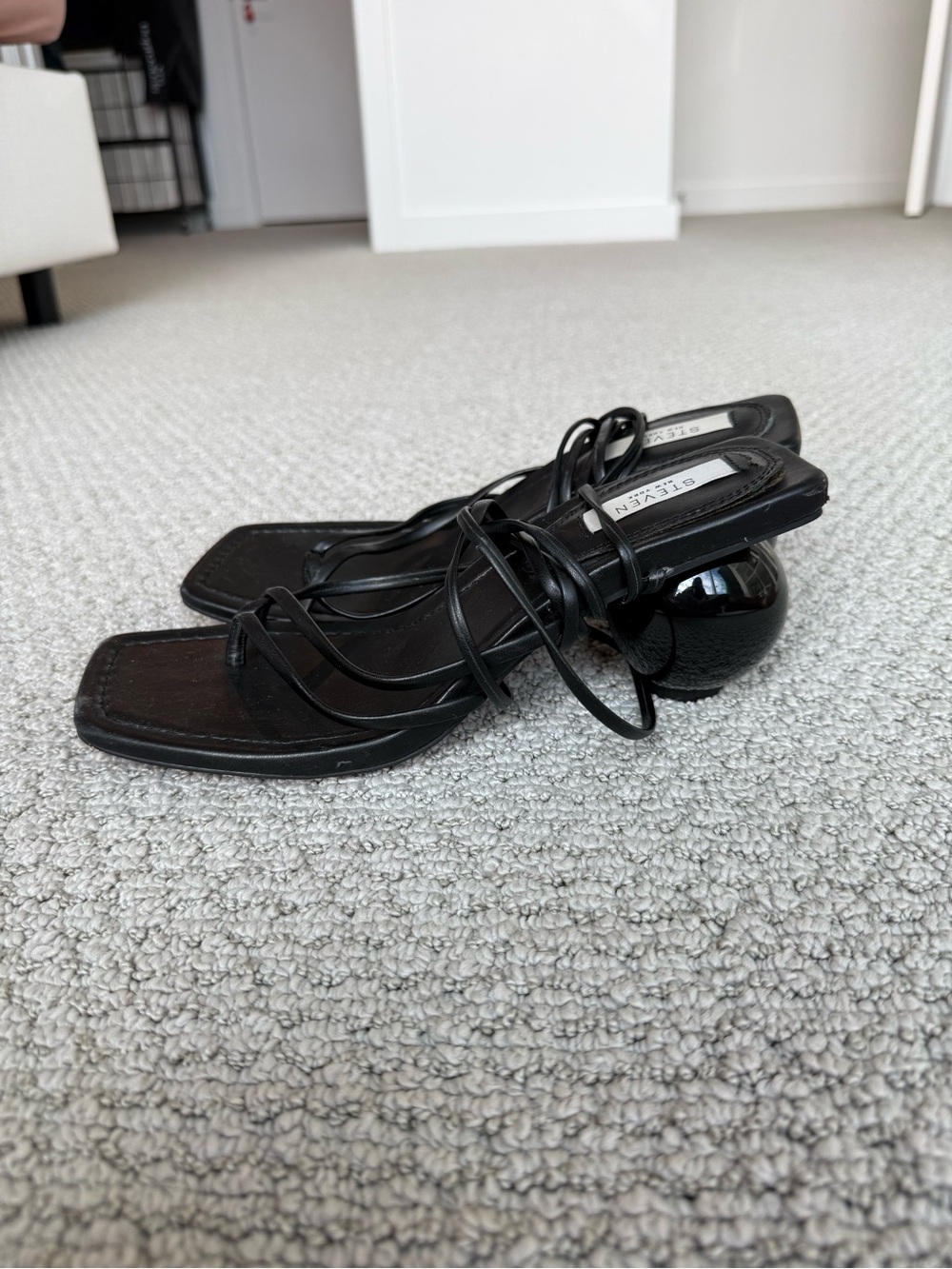 Steve Madden Black Strappy Heeled Sandals with Sculpted Ball Heel